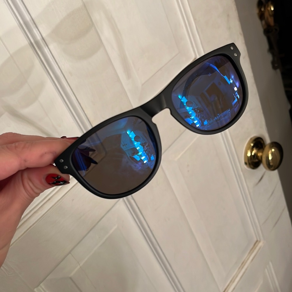 Worn once Eco sunglasses